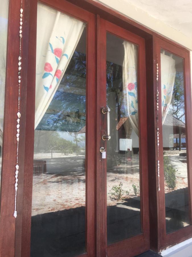 Biru Meno Beach Bungalows Gili Meno Bagian luar foto