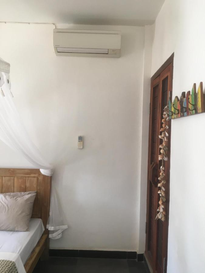 Biru Meno Beach Bungalows Gili Meno Bagian luar foto